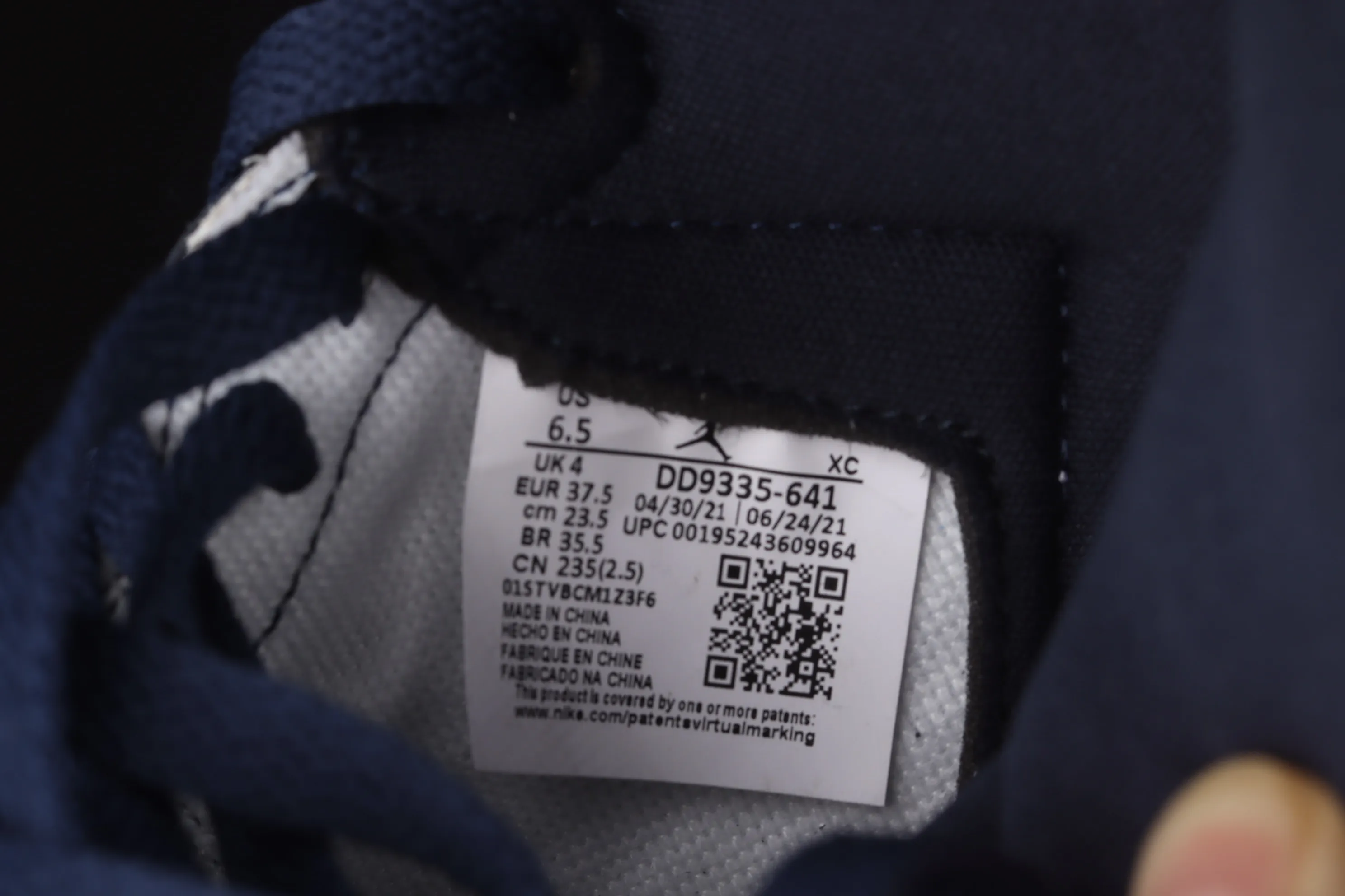 All Categories Air Jordan Jordan Series Basketball Shoes Air Jordan 1 High Pure Original Version Air Jordan 1 High OG Atmosphere AJ1 Joe 1 Bubble Gum High Top Basketball Shoes DD9335-641